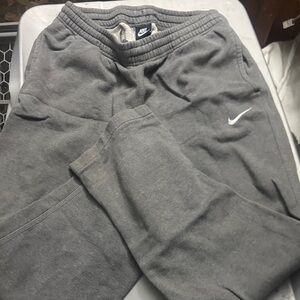 Nike Men’s Club Swoosh Classic Sweats Small